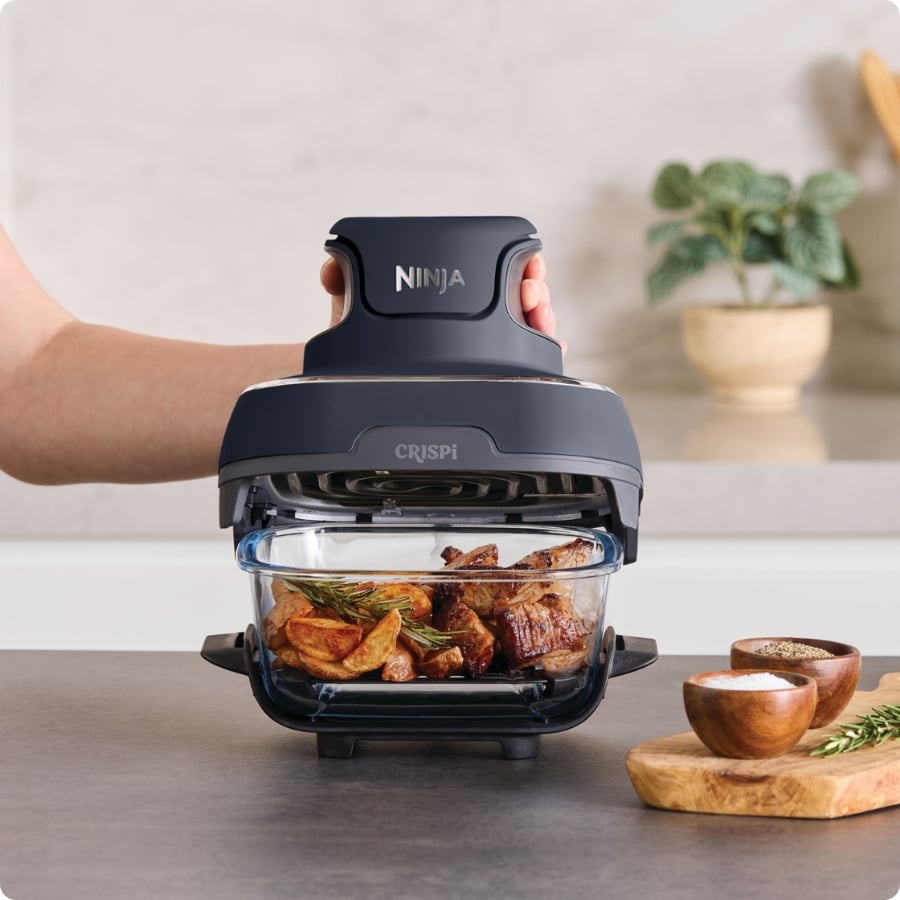 Nồi chiên không dầu cầm tay Ninja CRISPi FN101 Bộ đồ thủy tinh CleanCrisp được thiết kế để nấu ăn không độc hại.