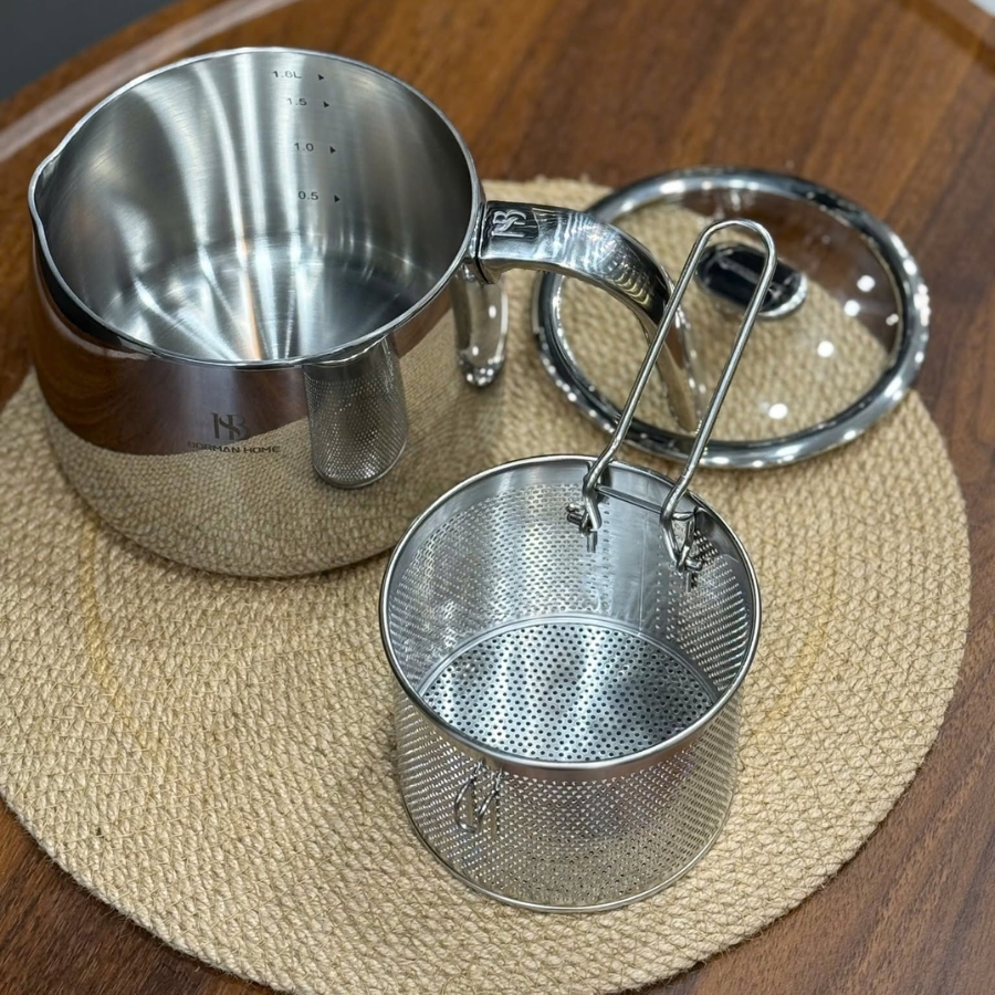 Nồi đa năng kèm lưới chiên/lọc Borman Home 14cm Kèm giỏ chiên/lọc inox có thể gấp gọn, thuận tiện khi chiên thực phẩm, chần rau củ, luộc mì hoặc lọc dầu.