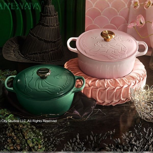 Nồi gang Le Creuset Shell Pink phù thuỷ 24cm 4.2L Nấu ăn tiết kiệm năng lượng