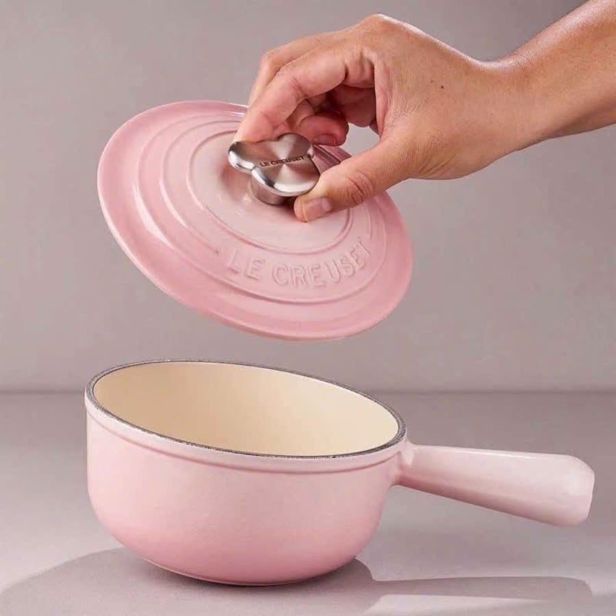 Le Creuset và Staub màu hồng hoàn hảo để làm cho không gian thêm dịu dàng và nữ tính