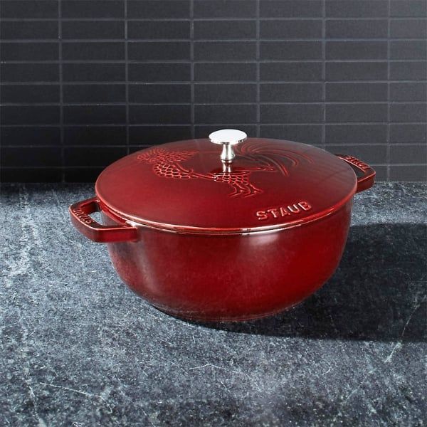 Nồi gang tròn Staub 24cm 3.7L nắp hình gà Tay Nghề Thủ Công Tinh Xảo