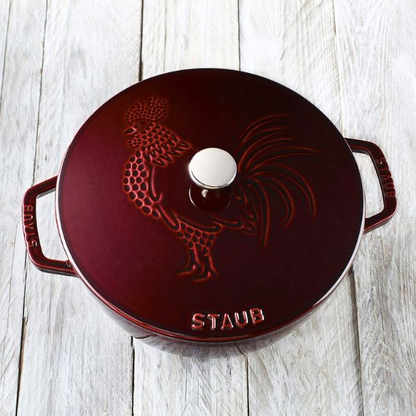 Nồi gang tròn Staub 24cm 3.7L nắp hình gà Tay Nghề Thủ Công Tinh Xảo