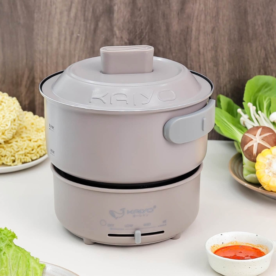 Nồi lẩu điện đa năng Kaiyo KPP-065 Công suất 1000W kết hợp 3 mức nhiệt linh hoạt (Thấp – Trung bình – Cao) giúp nấu lẩu, mì, cháo, hâm nóng, hấp, chiên hoặc xào nhiều loại thực phẩm.