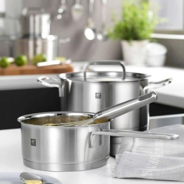 Nồi quánh Zwilling Pouristic 16cm 65565-160-9 được thiết kế để việc nấu nướng hàng ngày trở nên dễ dàng hơn.