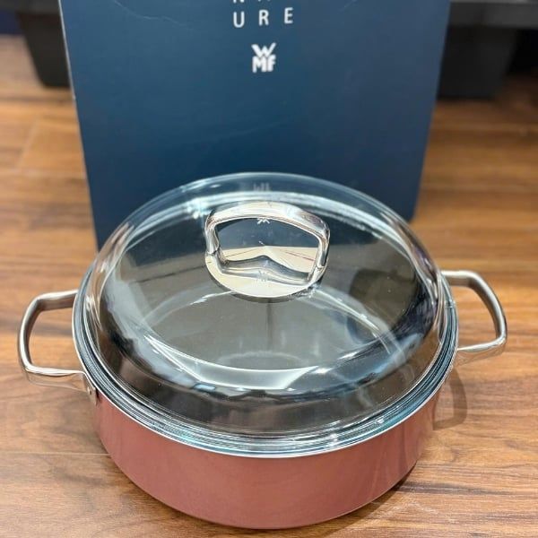 Nồi WMF Fusiontec 28cm nắp kính - Nồi hầm Cảm ứng 5,9 lít Gốm sứ công nghệ cao chống trầy xước màu đỏ