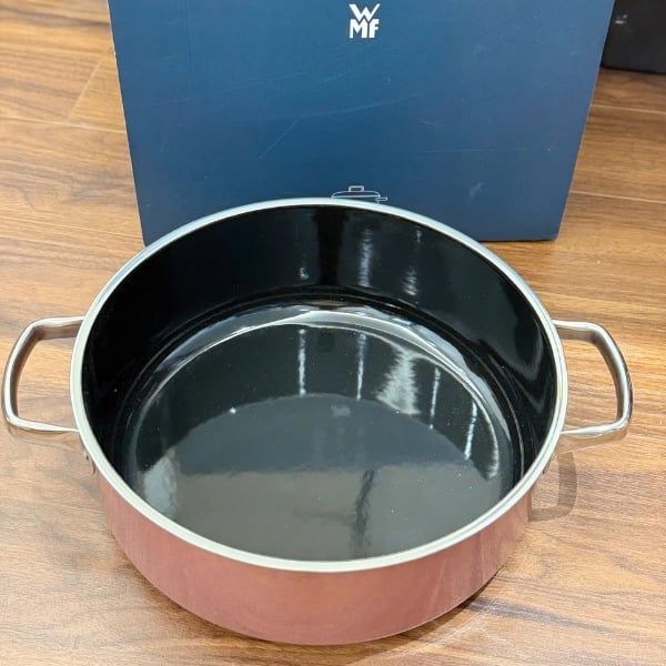 Nồi WMF Fusiontec 28cm nắp kính Với chất liệu Fusiontec, hợp kim siêu bền được làm từ vật liệu chống ăn mòn