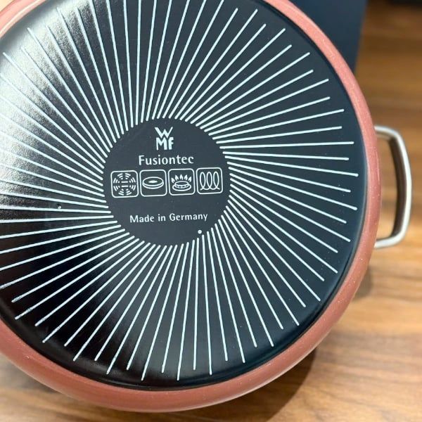 Nồi WMF Fusiontec 28cm nắp kính Các đặc tính vật liệu tốt nhất kết hợp