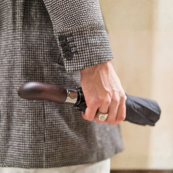 Ô đóng mở tự động Balios Dễ dàng mở và đóng chỉ bằng một nút bấm.