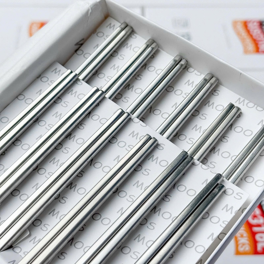 Set 12 đôi đũa inox Moos Đức Thiết kế nhám laser chống trơn trượt hiệu quả
