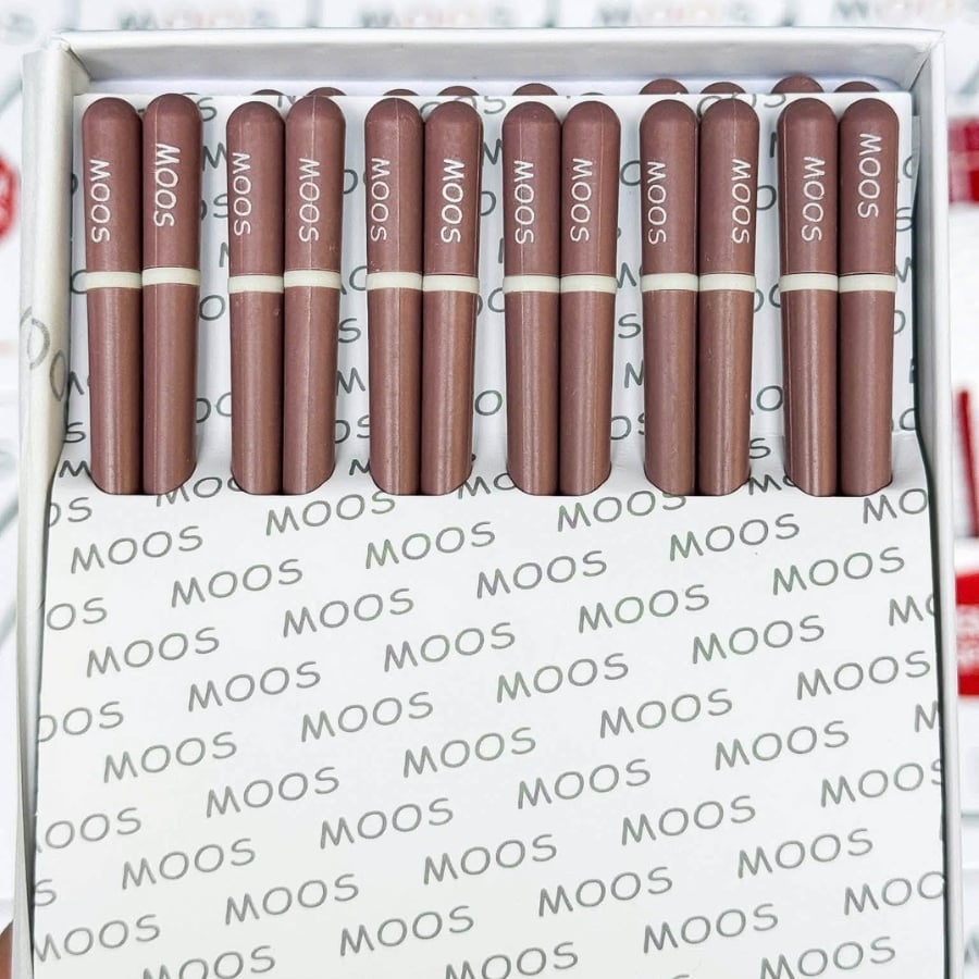 Set 12 đôi đũa pes sợi thủy tinh moos germany 2026 - đẳng cấp 5 sao Set 12 đôi đũa bao gồm 4 màu đen, trắng, nâu, đỏ. Sản phẩm đạt chứng nhận thực phẩm LFGB cấp tại Đức.