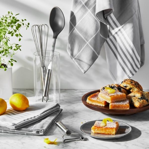 Set 2 Khăn lau bát Zwilling Germany Có móc treo tiện lợi giúp cất giữ dễ dàng và gọn nhẹ.