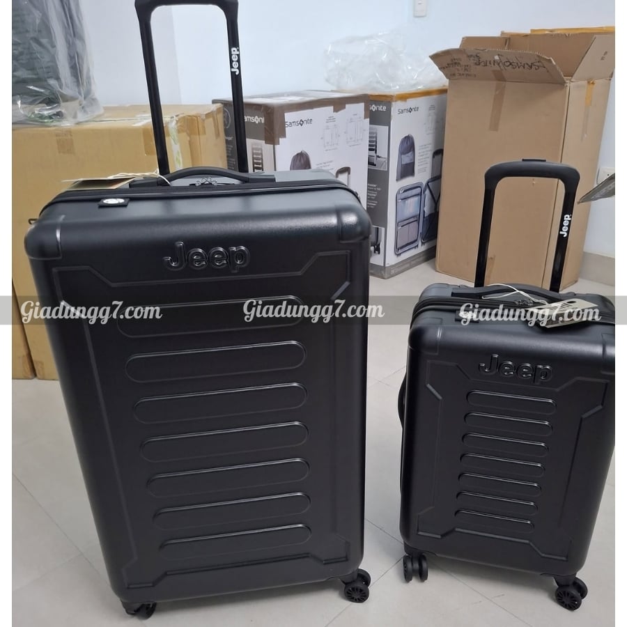 Vali Delsey Jeep JH004C Vali chuyên dụng cho những chuyến phiêu lưu, có thể mở rộng, được chế tạo từ hỗn hợp nhựa ABS/polycarbonate chắc chắn
