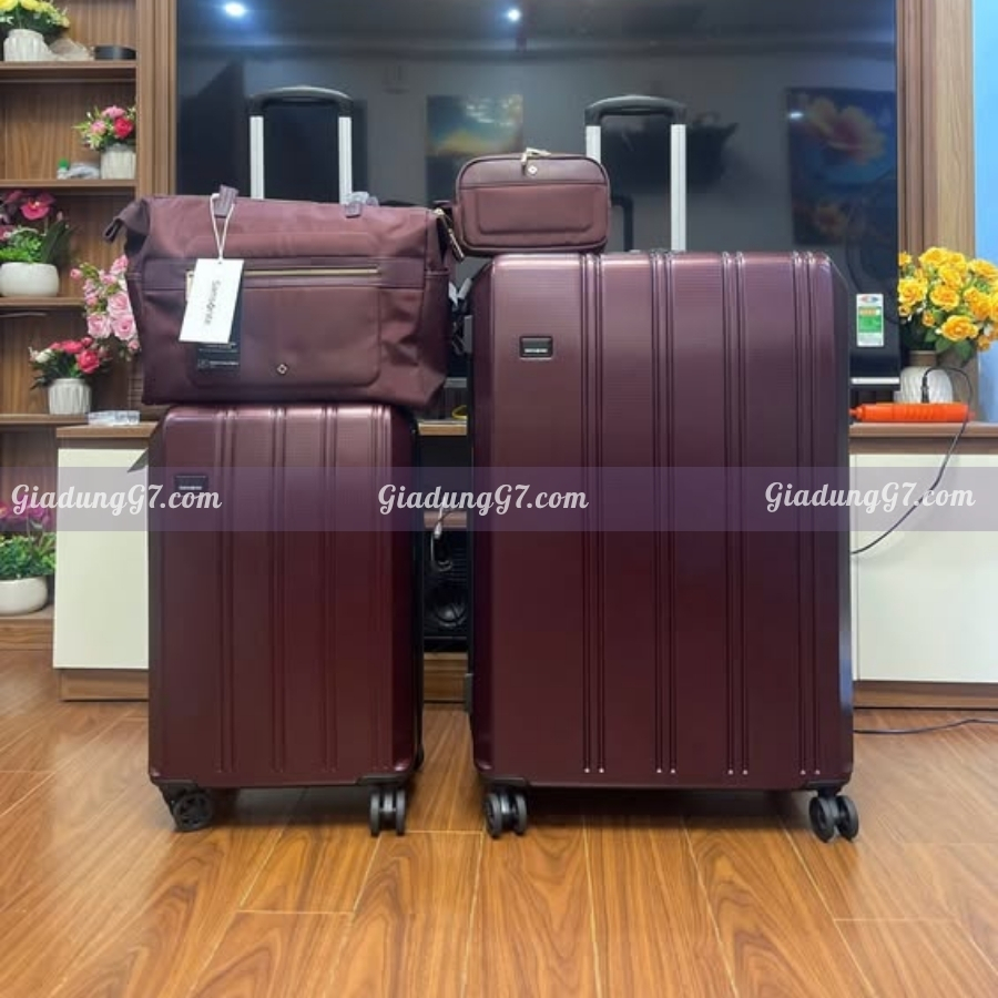 Vali Samsonite Carbon X màu đen gồm 2 chiếc Size 20 xách tay cabin và size 30 inch