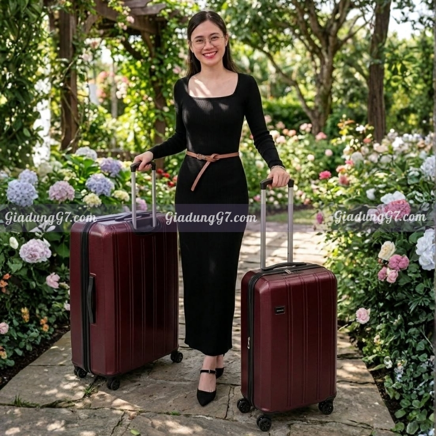 Chất liệu vỏ Vali Samsonite Carbon X được làm bằng polycarbonate đúc phun, một loại nhựa chịu va đập cao