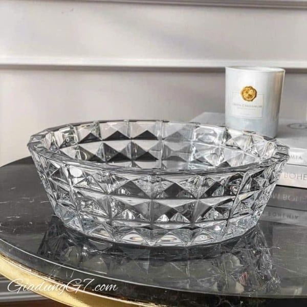 Tô pha lê Bohemia Diamond 32.5cm thể hiện tay nghề điêu luyện của người làm pha lê