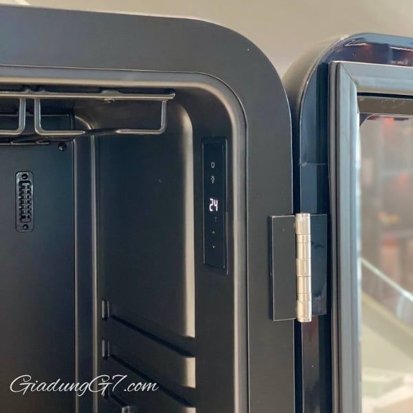 Tủ Bảo Quản Rượu Vang HCK SC-208RWA 208L Dung tích rộng 208L