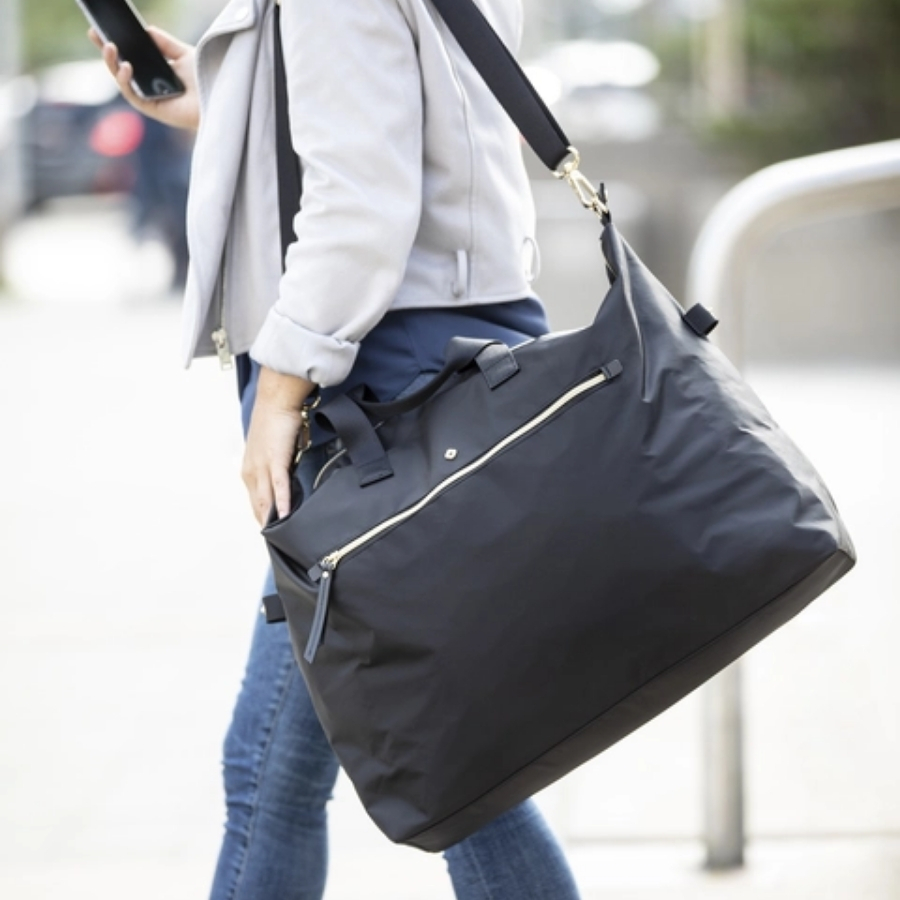 Túi Samsonite Mobile Solution Classic Duffel Ngăn chính rộng rãi