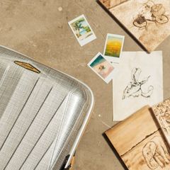 Vali kéo Samsonite SBL Major-Lite Được chế tạo bằng vật liệu Curv® mang tính cách mạng