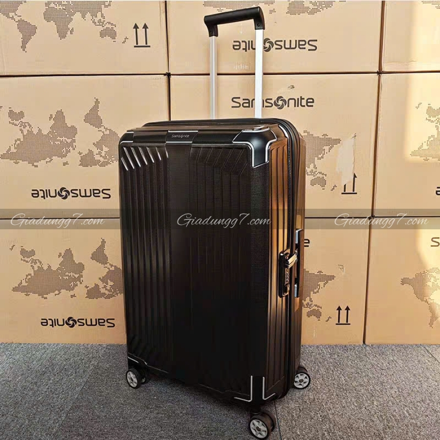 Vali Samsonite Lite box sẽ vượt qua mọi kỳ vọng của bạn về cả kiểu dáng và hiệu năng.