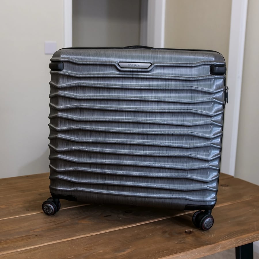 Vali Samsonite Stryde 2 Là sự kết hợp hoàn hảo giữa thiết kế bắt mắt, các tính năng độc quyền đầy sáng tạo