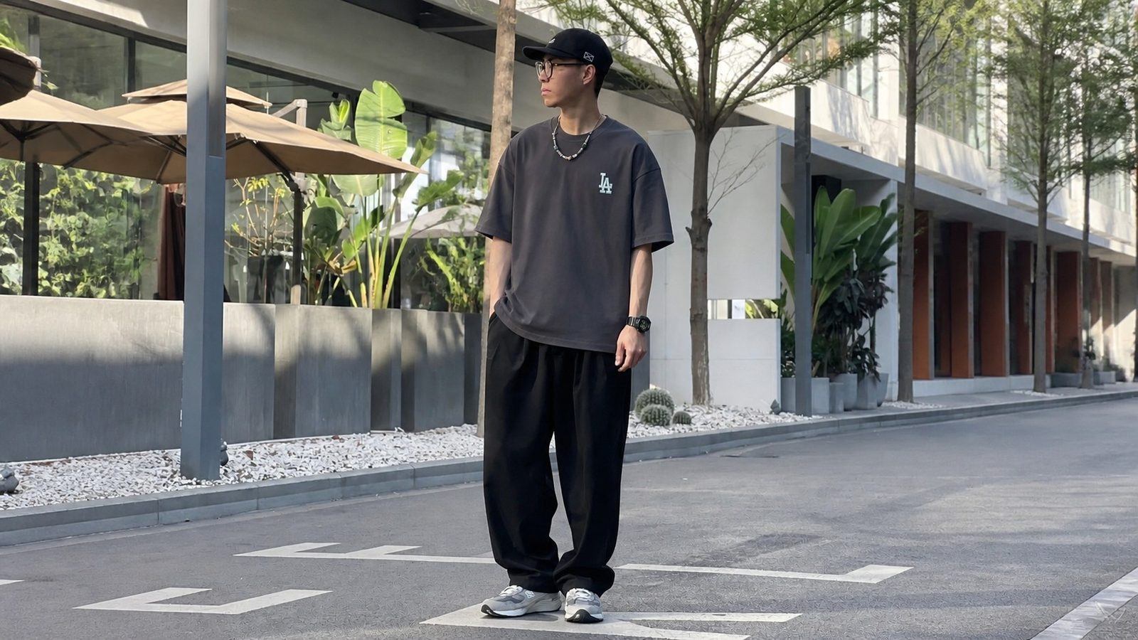 Cách chọn item chủ đạo để outfit có điểm nhìn rõ ràng
