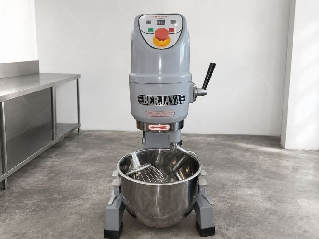 anh-ban-giao-san-pham-may-tron-bot-berjaya-10l BJY-BM10-DT-cho-khach-hang