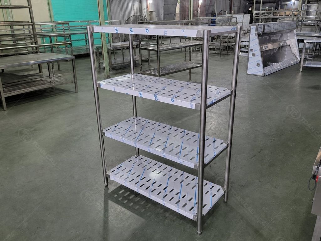 Giá phẳng inox 4 tầng có đục lỗ TC-GP04DL góc nhìn bên trái