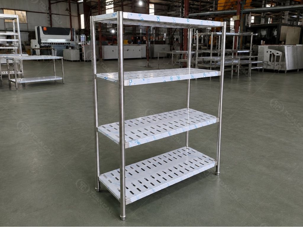 Giá phẳng inox 4 tầng có đục lỗ TC-GP04DL góc nhìn bên trái