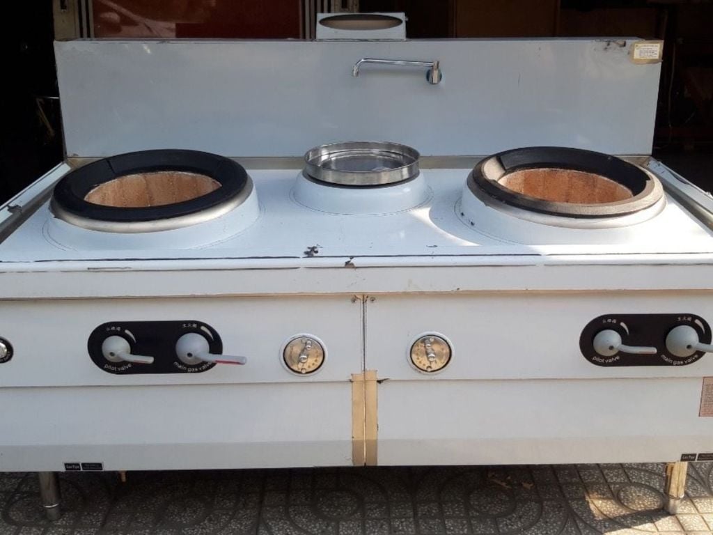 hình ảnh Bếp Á 2 họng 1 nồi nước Koliton KR-21E