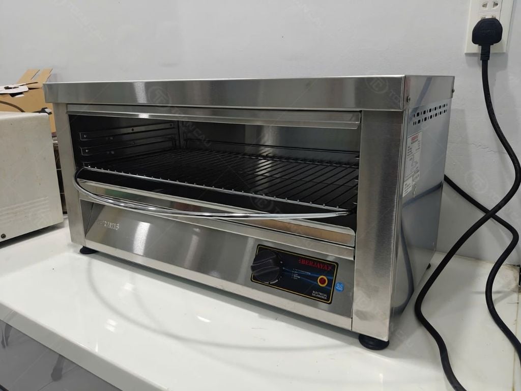 Lò nướng Salamander dùng điện BERJAYA E-SALA11 góc bên phải