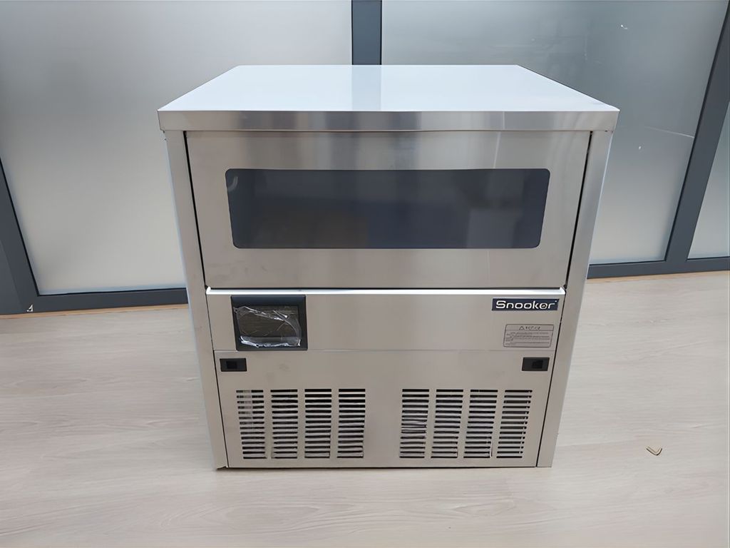 thiết kế máy làm đá viên Snooker SK-81B