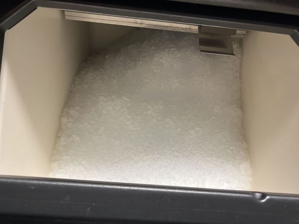 thùng đá máy làm đá vảy Scotsman MF-26