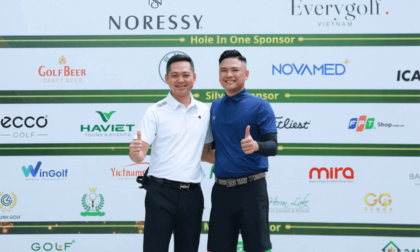 Nước ion kiềm Mira là người bạn đồng hành trên green