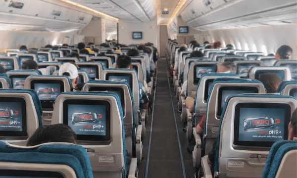 Nước ion kiềm Mira trên chuyến bay Vietnam Airlines