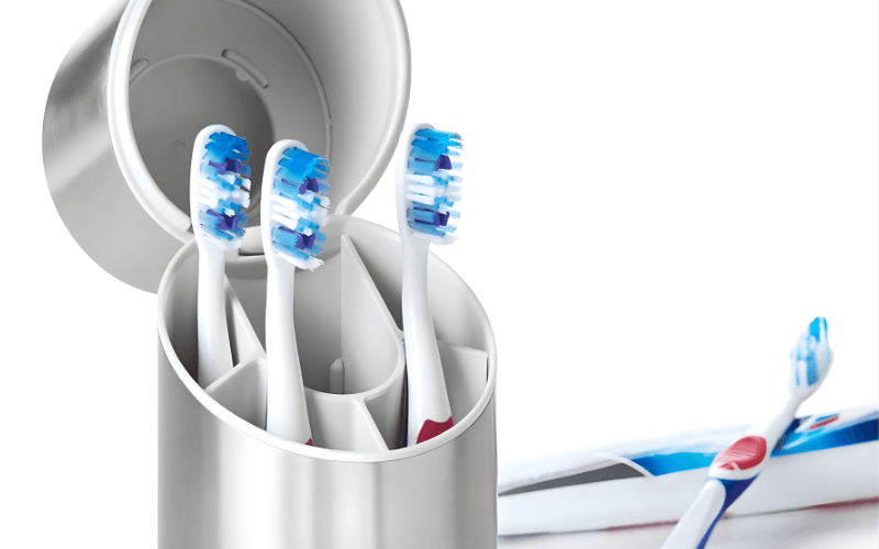 Hộp Đựng Bàn Chải & Kem Đánh Răng OXO ngăn đựng