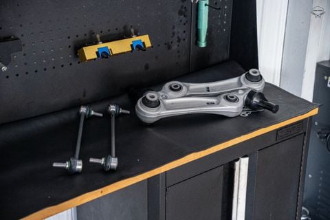 KHI NÀO NÊN THAY THẾ CAO SU GẦM Ô TÔ?