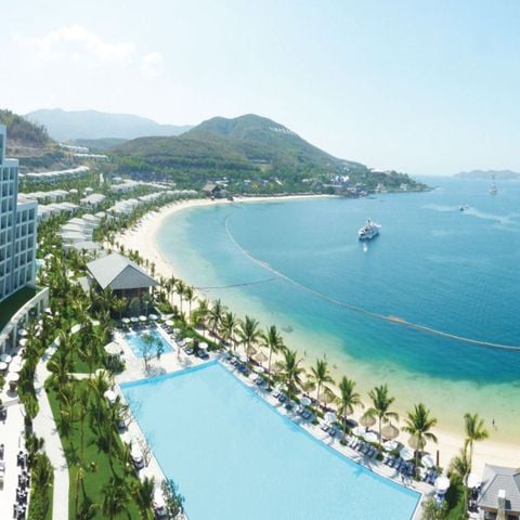 ĐI TÌM “BIỂN ĐÔNG” DỌC VỊNH ĐẸP NHẤT THẾ GIỚI!