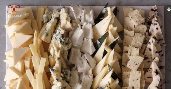 Một số loại phô mai thường có trong khay cold cut