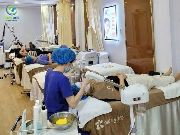 Bệnh viện Thẩm mỹ Kangnam là địa chỉ triệt lông nữ an toàn với không gian rộng rãi và trang thiết bị hiện đại.