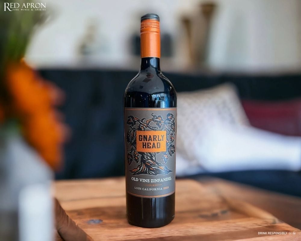 Rượu vang Beaujolais hoặc Zinfandel với hương trái cây, phù hợp người không quen tannin