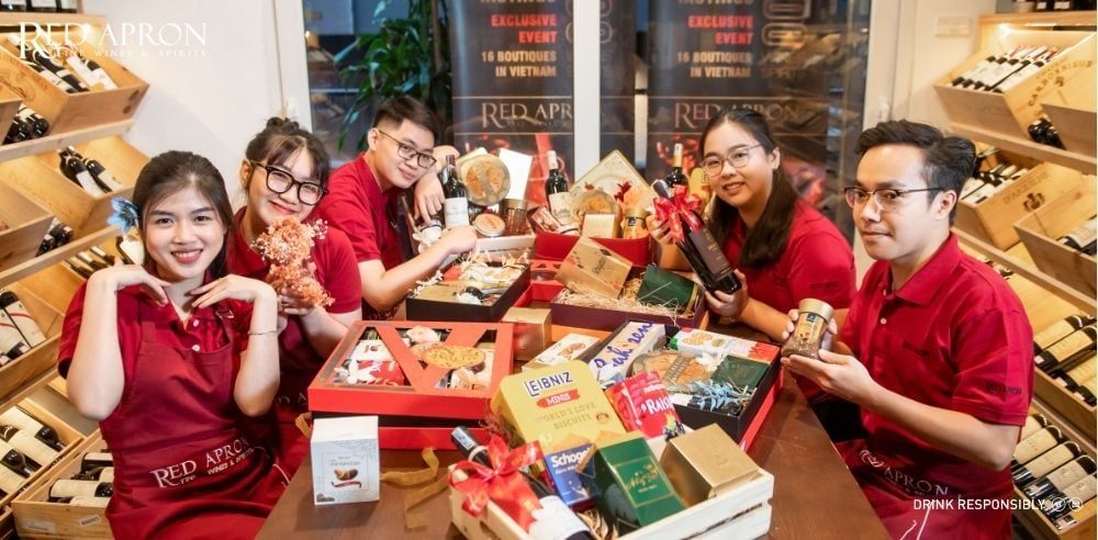 Đặt hàng sớm giỏ quà Tết 1 triệu Red Apron