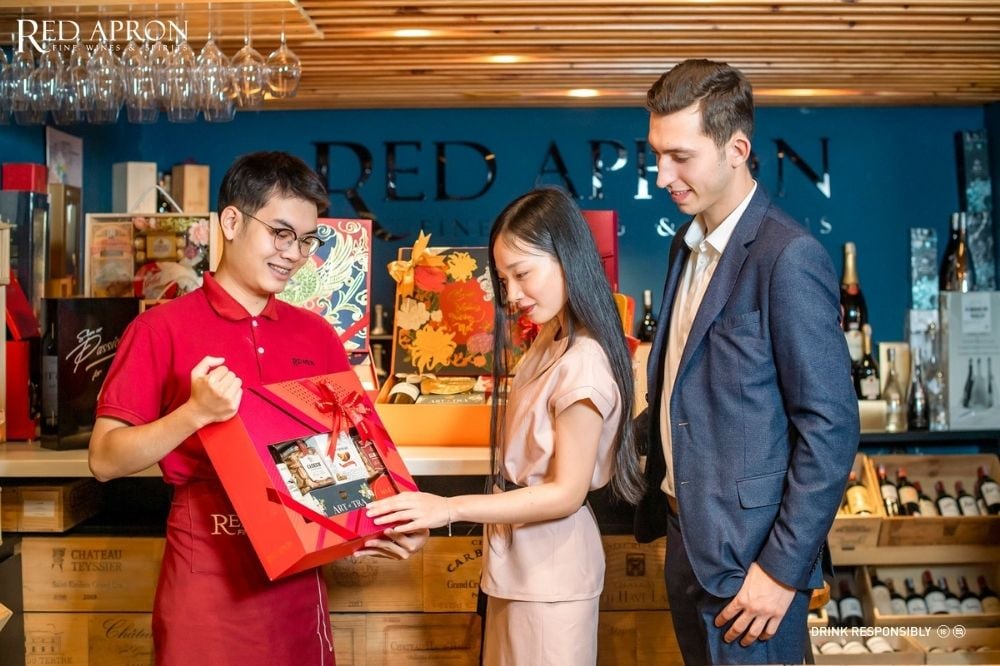 Dịch vụ cung cấp giỏ quà Tết cao cấp ở Đà Nẵng của Red Apron