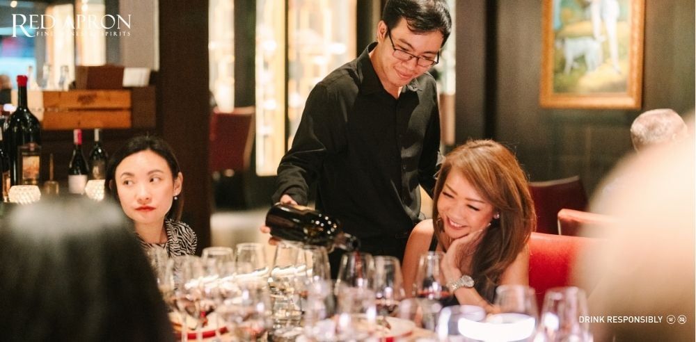 Hộp quà rượu vang Tuscany cao cấp; gợi ý biếu tặng doanh nghiệp, đối tác tại Việt Nam.