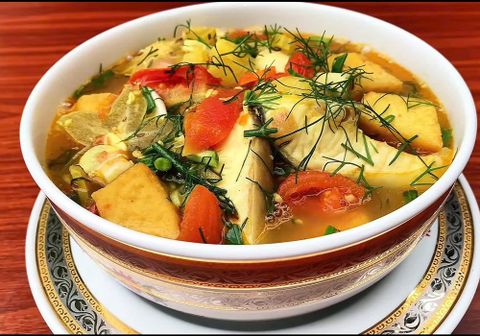 Cách làm cá tầm nấu canh chua thơm ngon, đổi vị cơm nhà