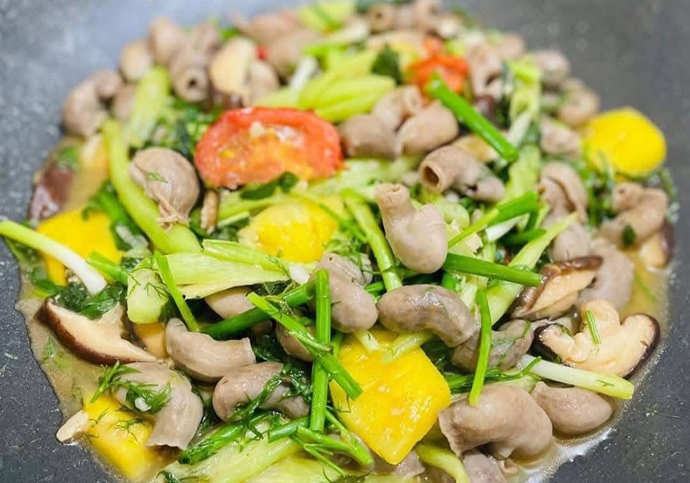 Bao tử cá basa xào chua ngọt