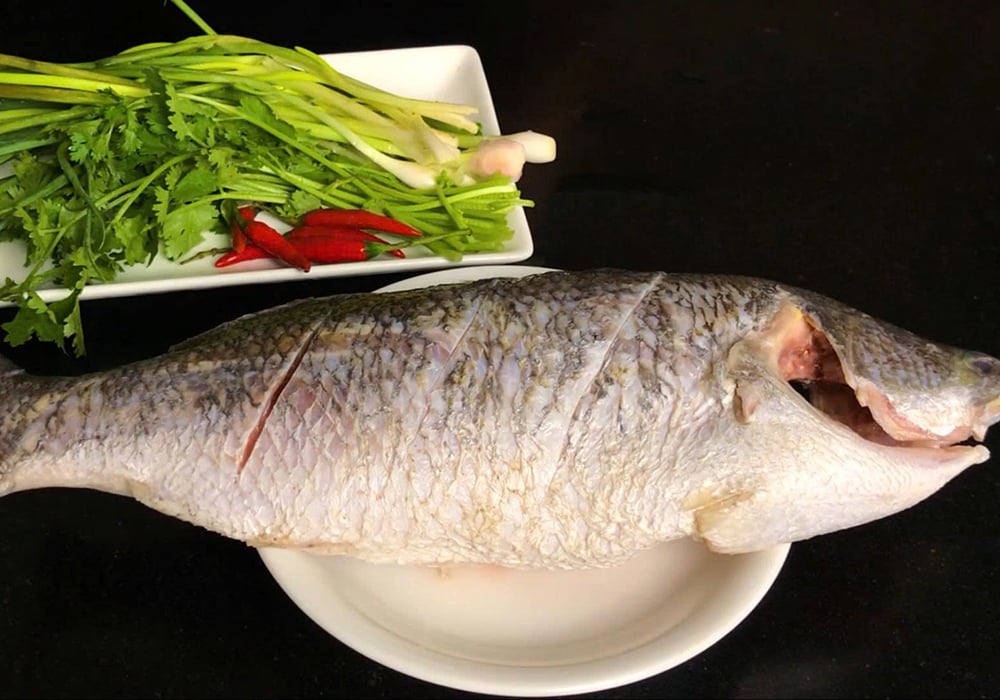 Nguyên liệu làm cá chẻm sốt chua ngọt