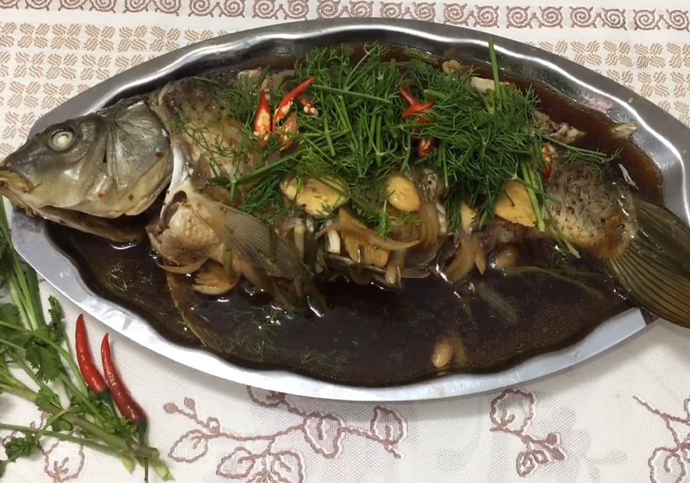 Cá chép hấp xì dầu (nước tương)