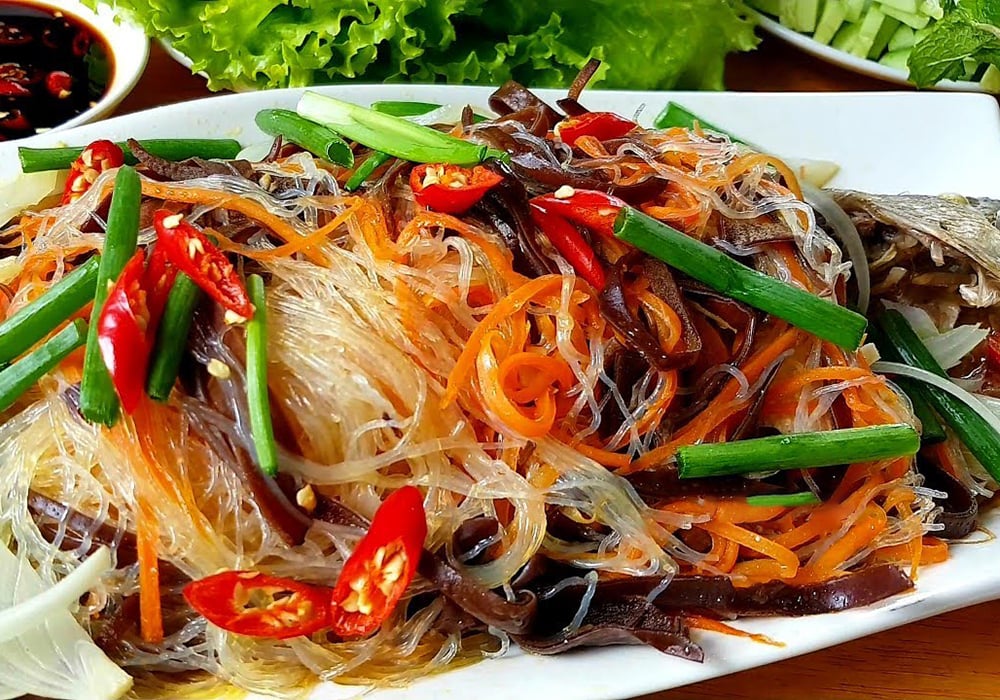 Cá chép hấp bún tàu