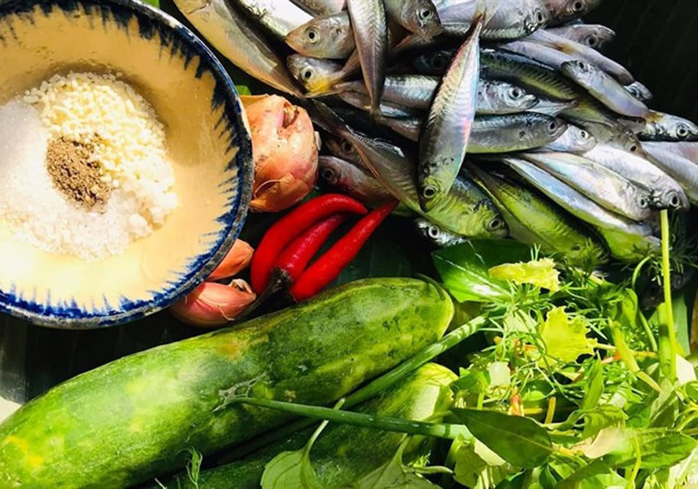 Nguyên liệu làm cá nục hấp cuốn bánh tráng