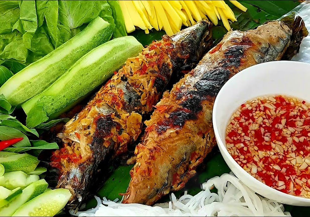 Cá nục nướng muối ớt
